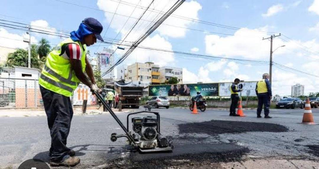 Prefeitura intensifica obras de infraestrutura durante perodo de estiagem em Cuiab.