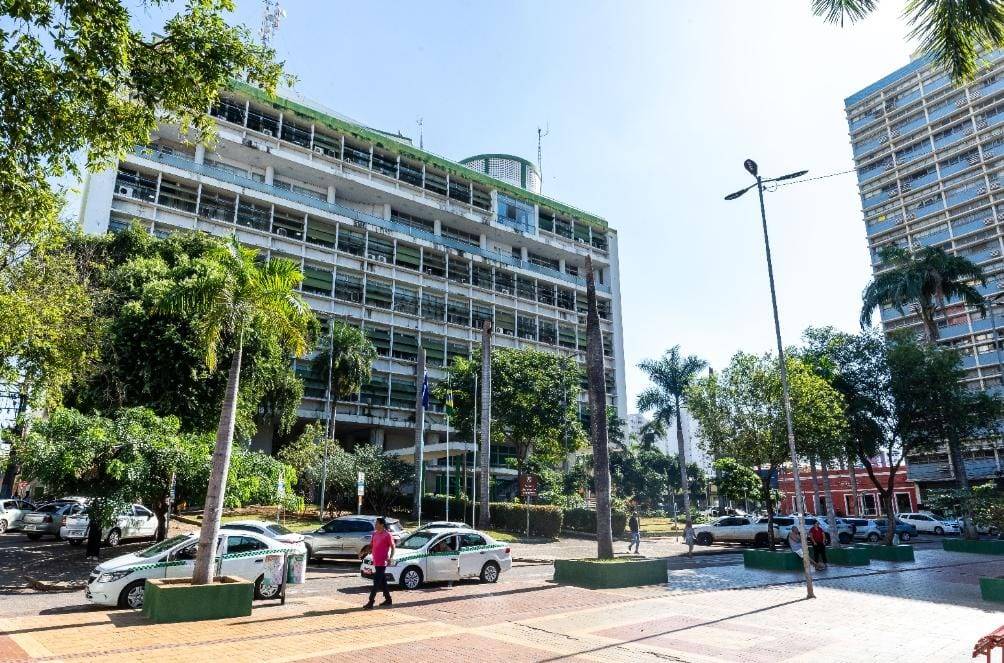 Prefeitura de Cuiab paga aposentados, pensionistas e movimenta R$ 27,4 milhes.
