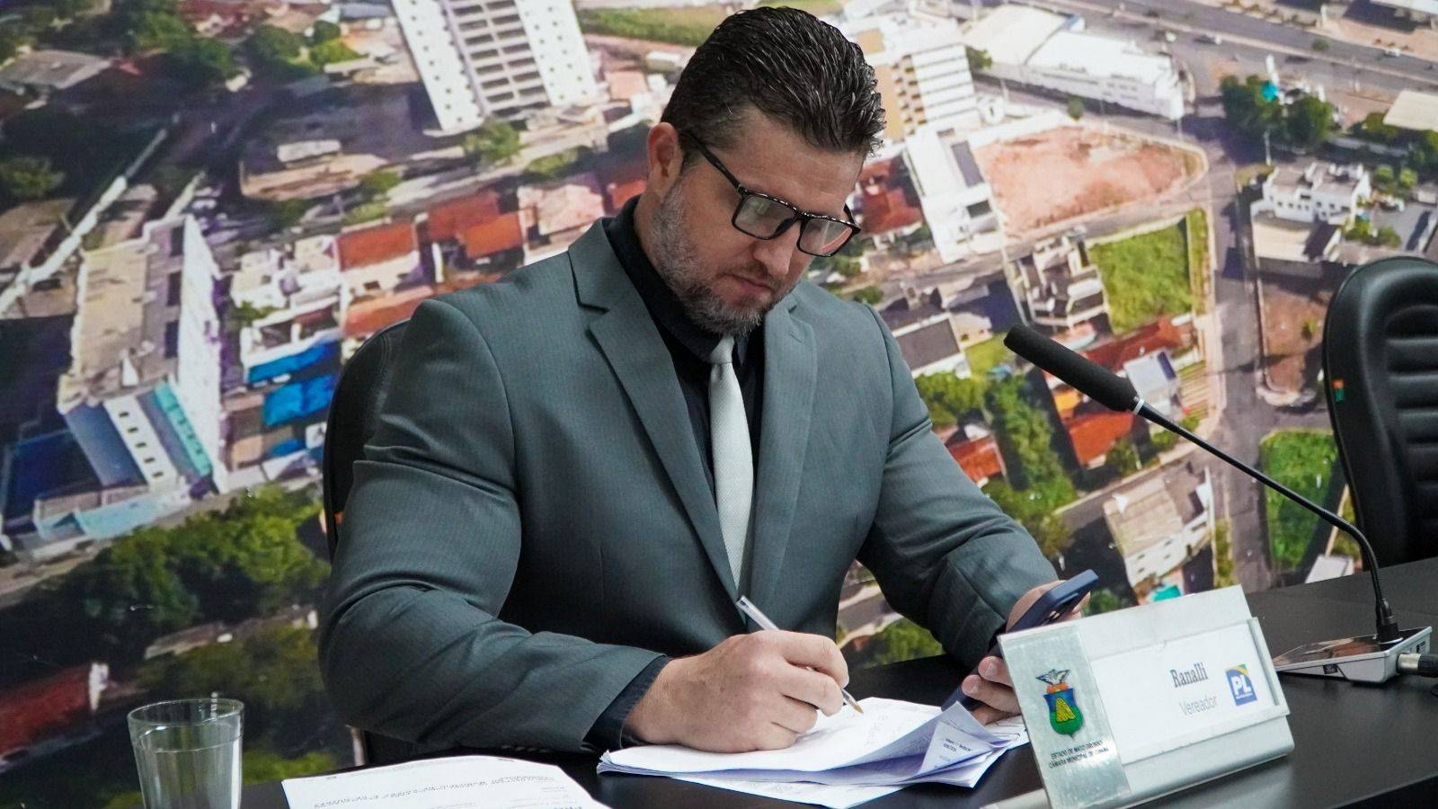 Projeto quer limitar atendimento presencial de distribuidoras at meia-noite em Cuiab