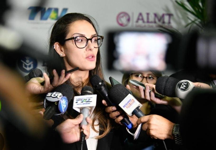 Janana destaca projeto consolidado e descarta recuar de disputa ao Senado.