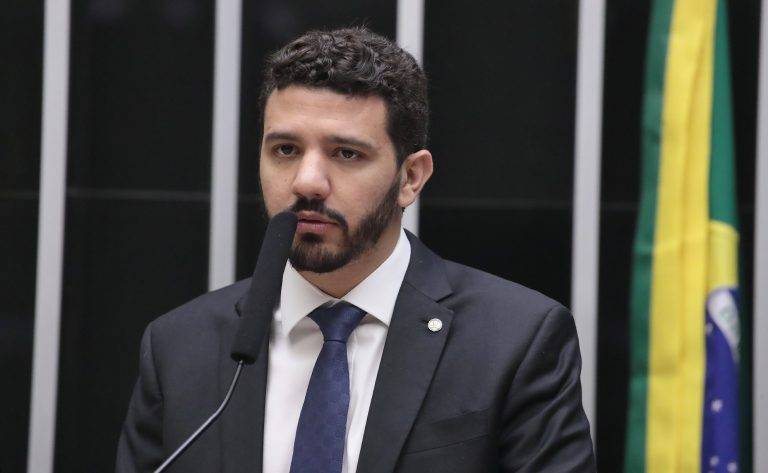 Cmara aprova despacho gratuito de bagagem de at 23 kg em voos 