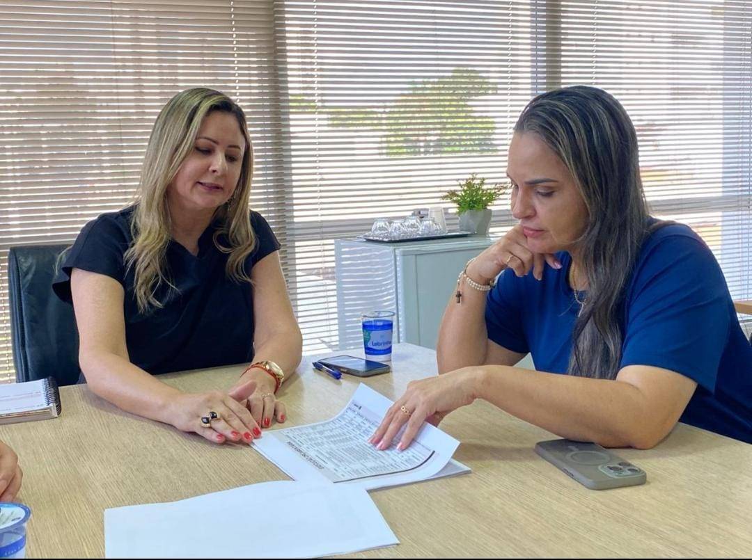 Prefeita em exerccio e secretria de Sade discutem avanos e fortalecimento da gesto