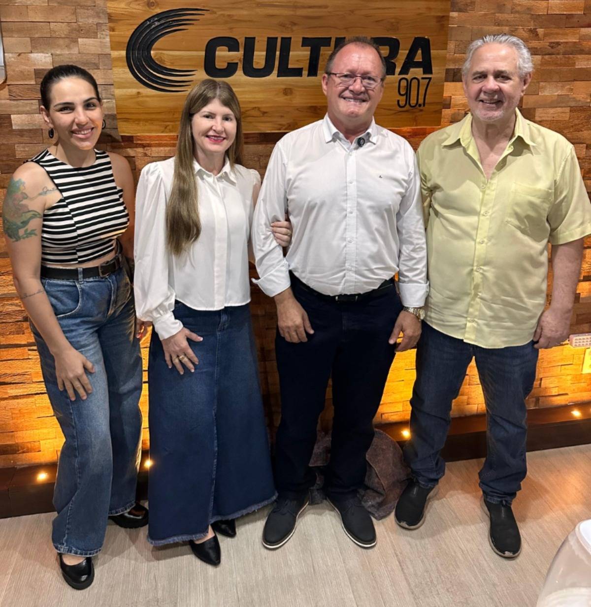 Querncia ganha destaque em Cuiab: prefeito intensifica agenda na mdia para mostrar crescimento e atrair novos investimentos.