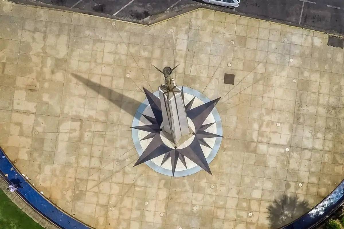 Do Sangue �s Leis: As Mil Faces do Campo d�Ourique, o Cora��o da Am�rica do Sul