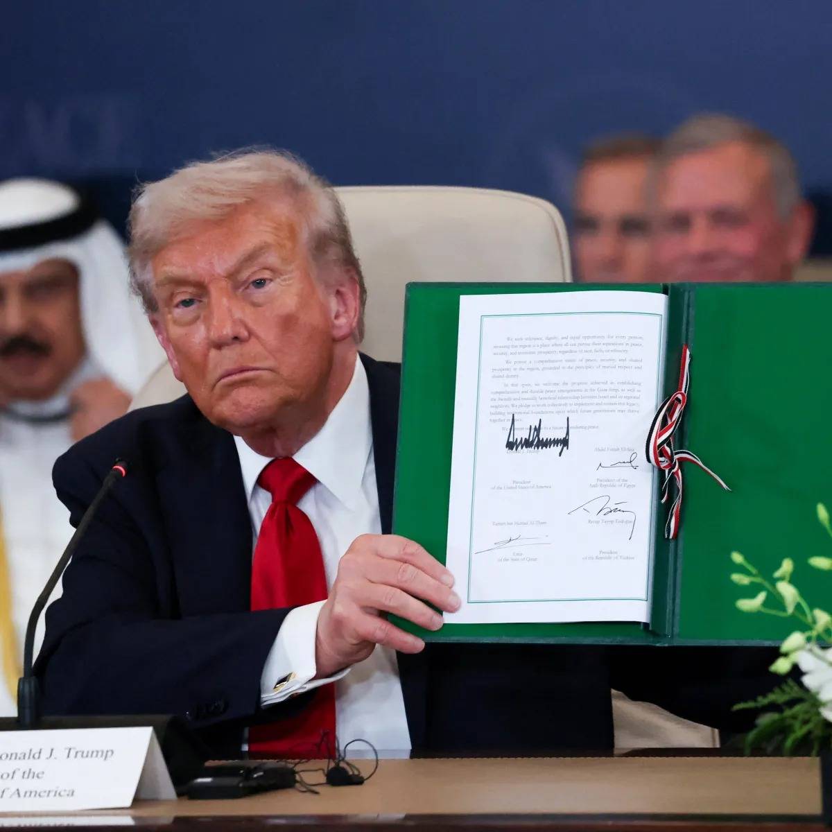 Trump sacode Davos com cria��o de �Conselho de Paz� e proposta bilion�ria para Gaza