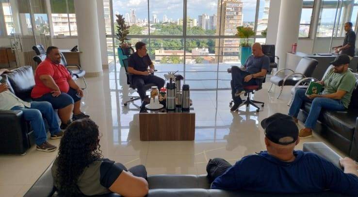 Prefeitura e C�mara avan�am para solu��o definitiva do mercado de peixe do Praeirinho