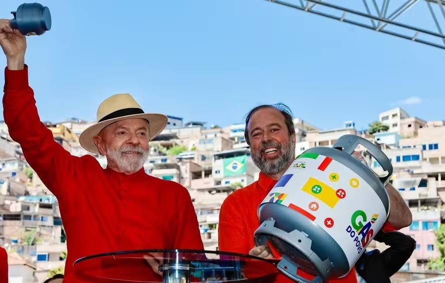 O Combo Social de 2026: Bolsa Fam�lia + G�s do Povo