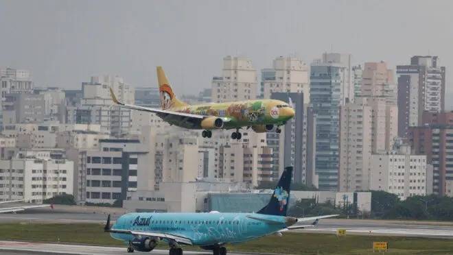 Voa Brasil: o programa que nunca decolou