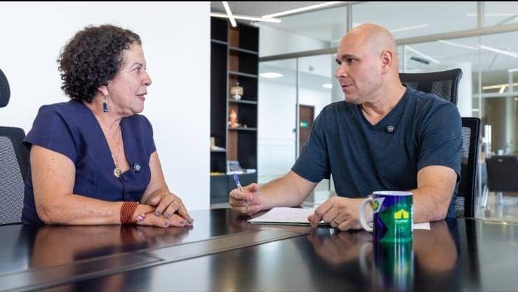 Prefeito sanciona leis para inclusão de alunos com epilepsia e selo de valorização aos garçons