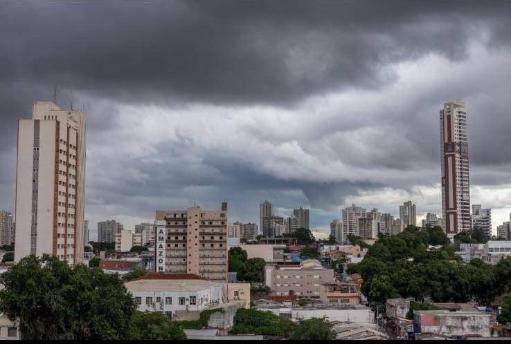 Defesa Civil de Cuiabá reforça cuidados após alerta de chuvas intensas para todo estado