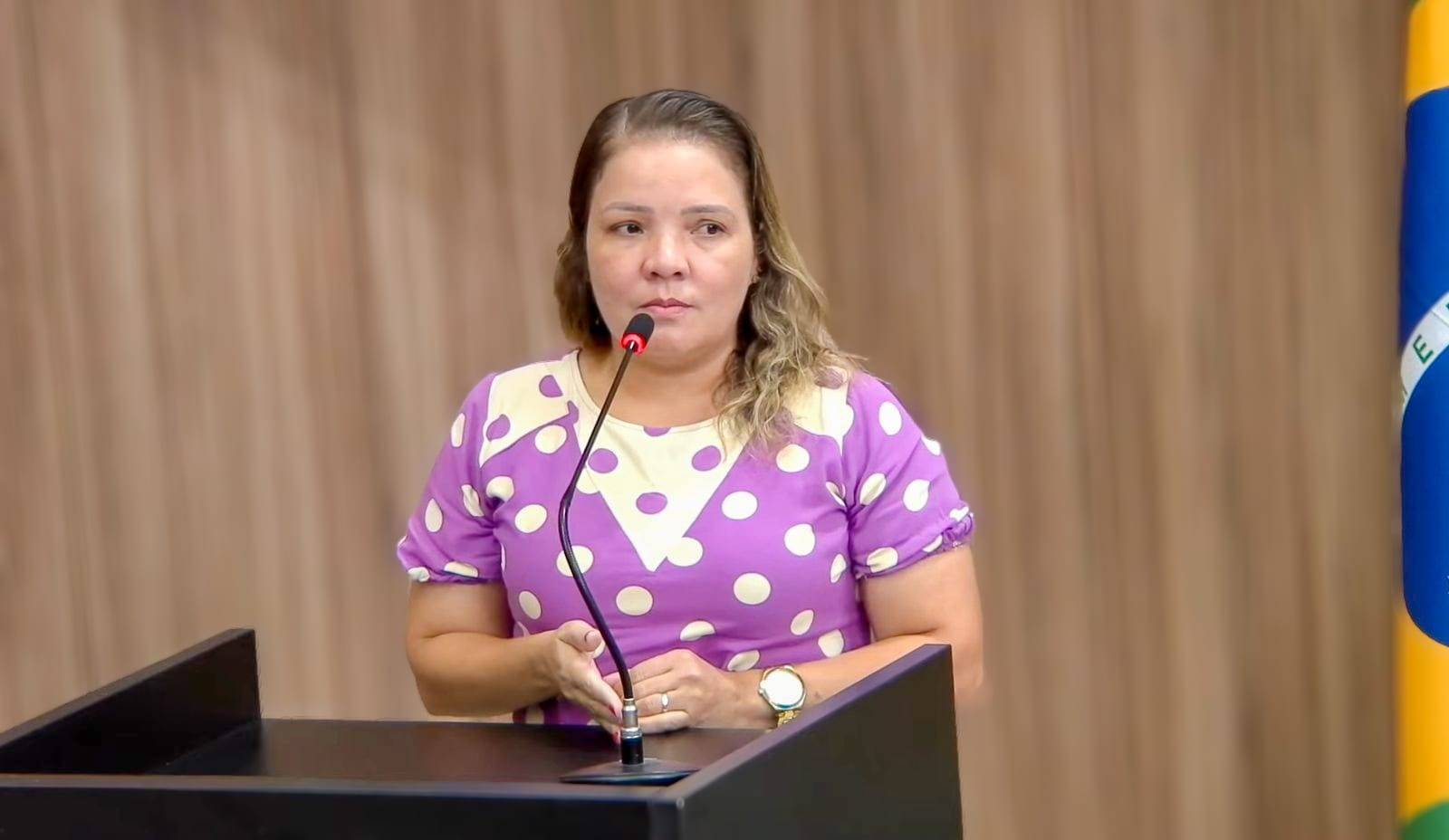 Gisa Barros destaca pontos técnicos em estudo do saneamento em Várzea Grande