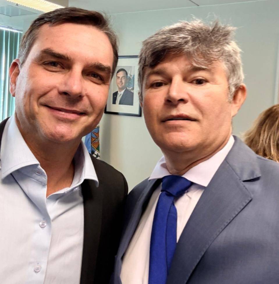 Medeiros acompanha Flávio Bolsonaro em agenda na Norte Show