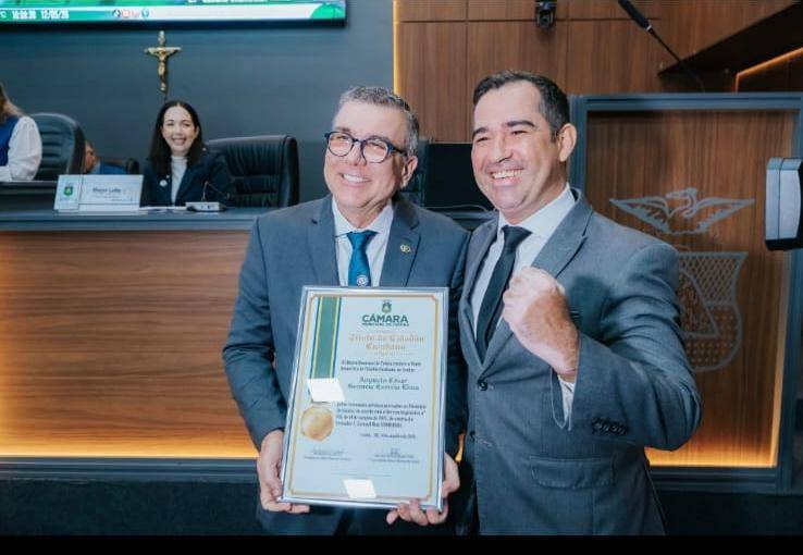 Vereador concede t�tulo de cidad�o cuiabano a diretor da Band e destaca projeto Cidades Inteligentes