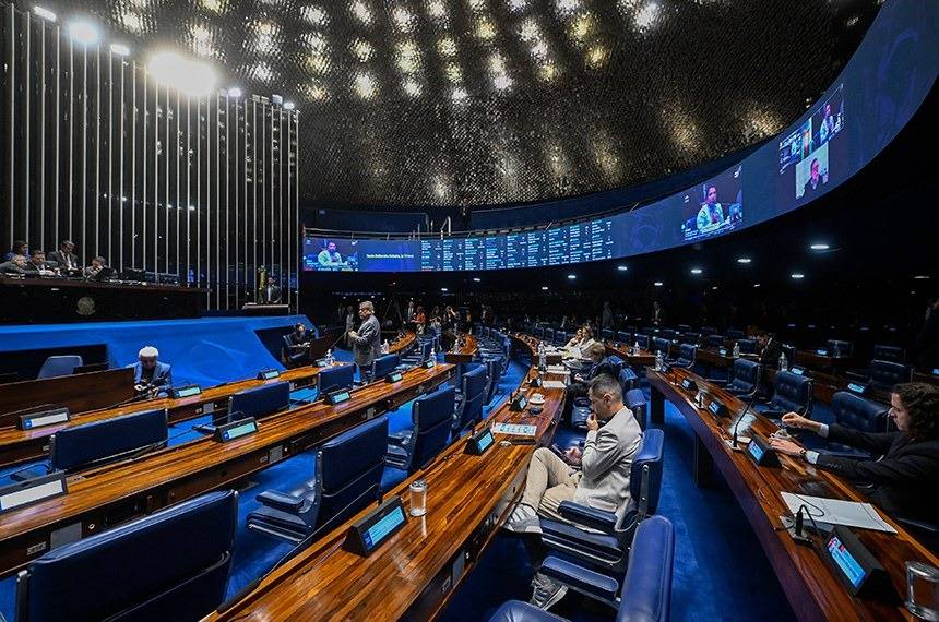 O Raio-X da Escala 6x1: Jornada Afeta Quase um Ter�o dos Trabalhadores Formais no Brasil PEC que prop�e o fim do modelo 