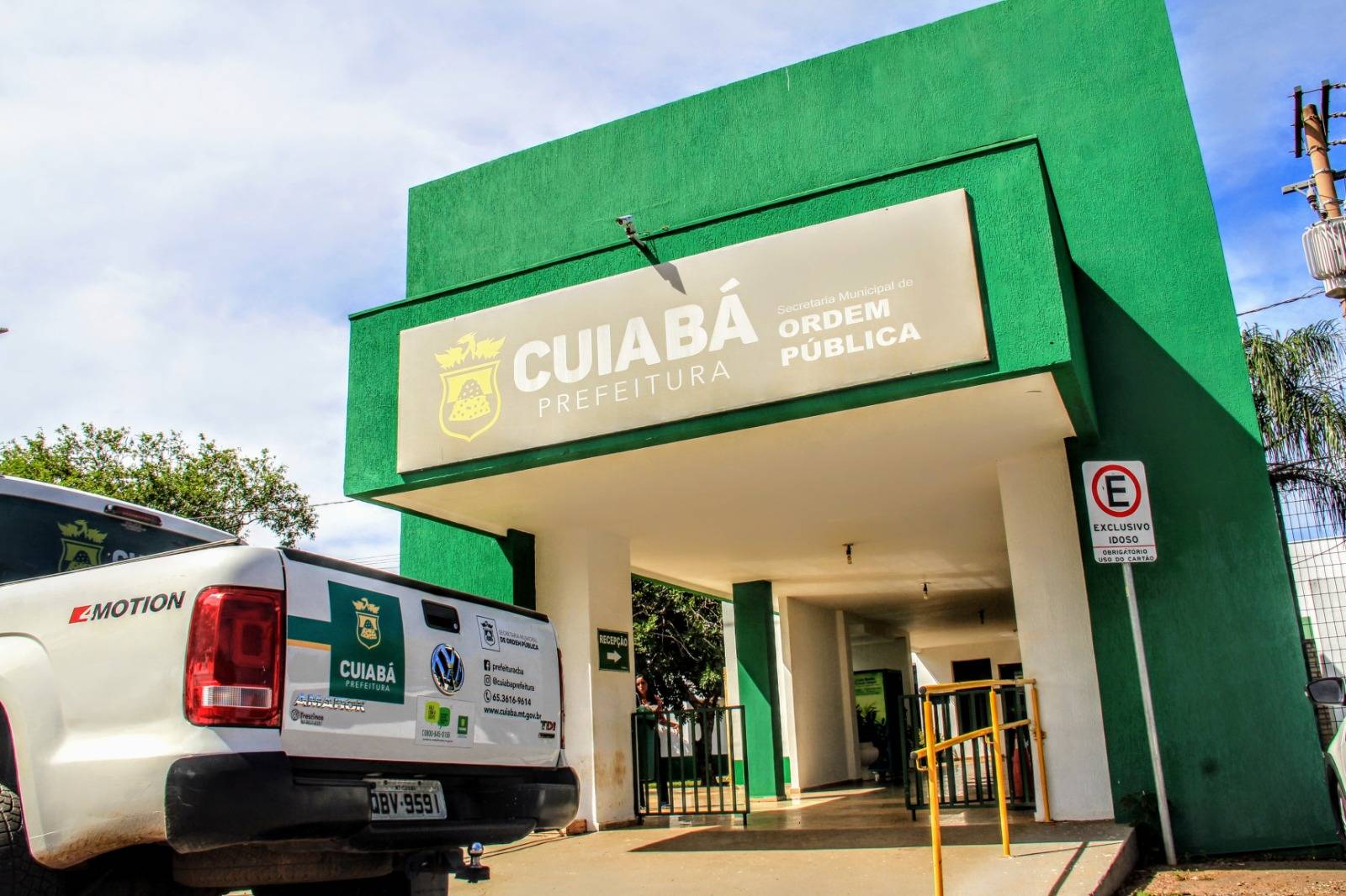 Opera��o em casas noturnas encontra irregularidades e orienta comerciantes em Cuiab�