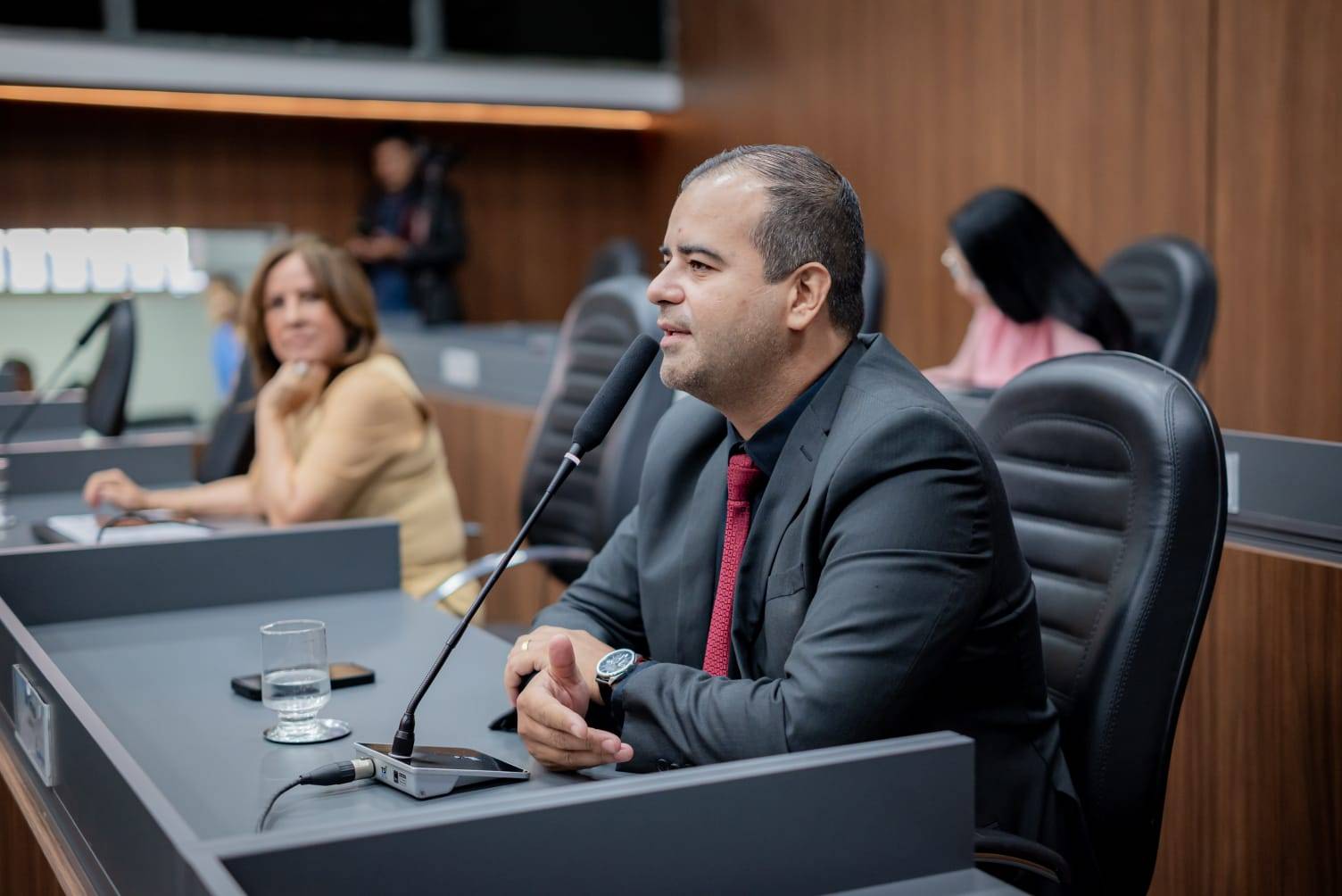 Projeto de Ilde Taques contra importuna��o sexual nos est�dios � aprovado em segunda vota��o