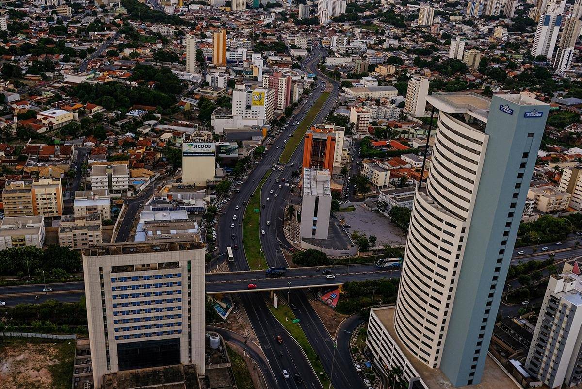 Setor de servi�os puxa gera��o de novas vagas na capital em junho