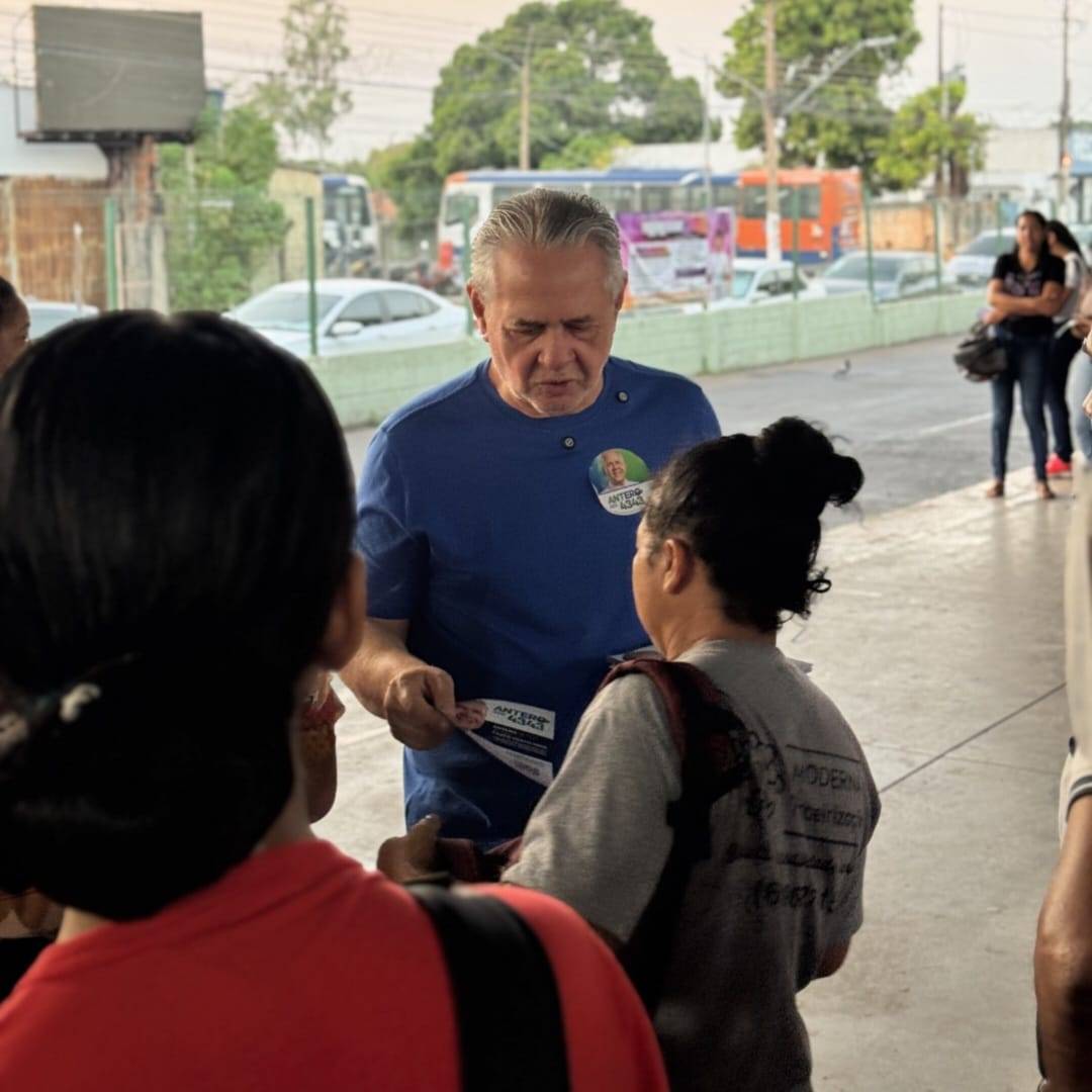 No Terminal Andr� Maggi, Antero apresenta propostas�a trabalhadores e estudantes