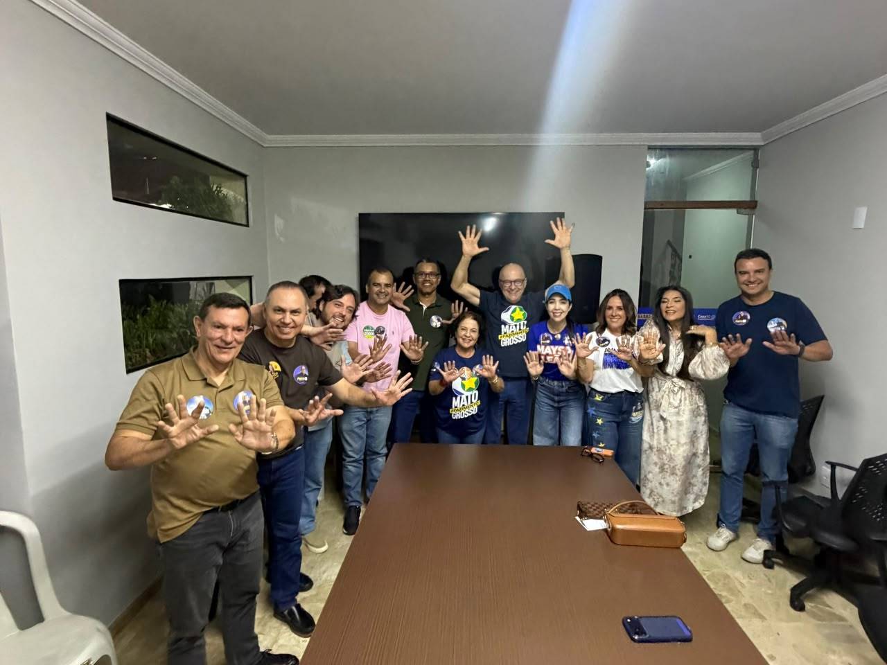 16 vereadores de Cuiab� refor�am apoio � reelei��o de Pivetta