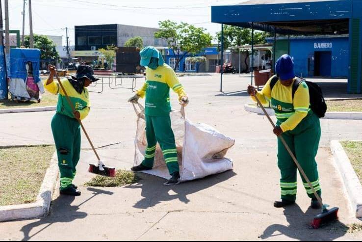 Prefeitura intensifica limpeza e conserva��o de pra�as e parques em sete pontos de Cuiab�