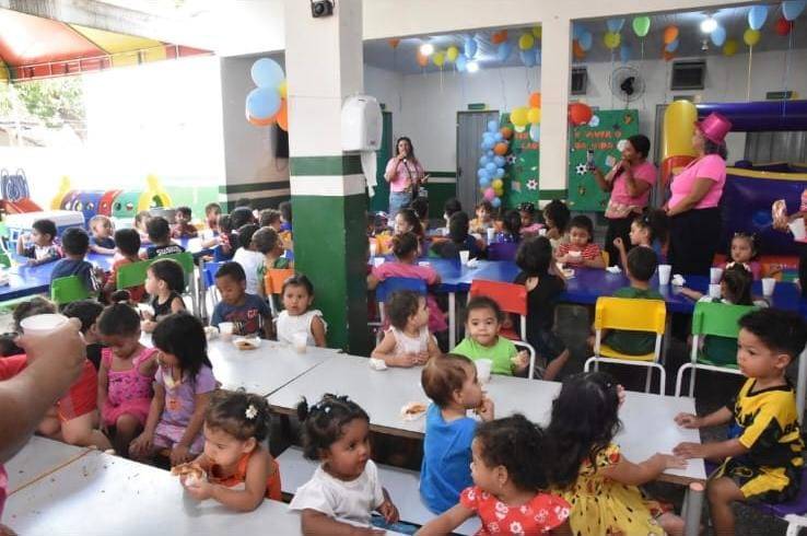 Programa��o do Dia das Crian�as mobiliza comunidade do Distrito do Sucuri