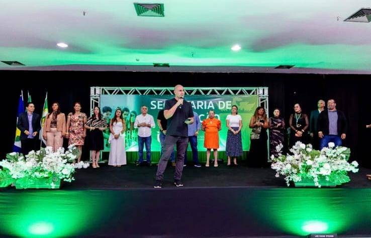 TRANSI��O NA EDUCA��O