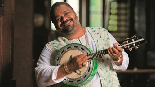 Cerimônia de despedida de Arlindo Cruz foi marcada por forte emoção e pela presença de diversos  artistas.