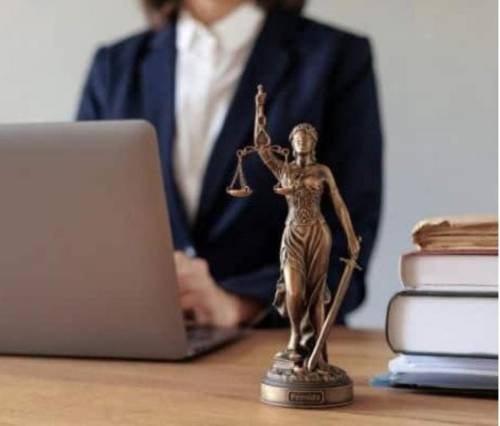 MP oferece três denúncias contra advogada que se apropriou de dinheiro de clientes.