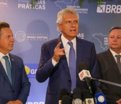 Médico, governador de Goiás diz estar cuidando das fraturas de Mauro.