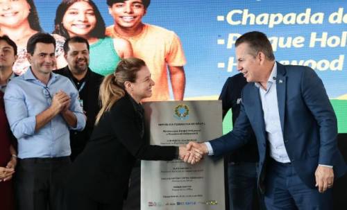 Chaves da Dignidade: MT entrega 1.055 moradias em dia histórico para famílias cuiabanas e várzea-grandenses