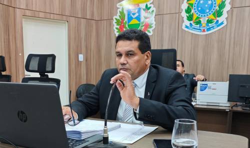 Wanderley Cerqueira cobra explicações sobre dívida de R$ 4,8 milhões com fornecedora de refeições da Saúde em Várzea Grande