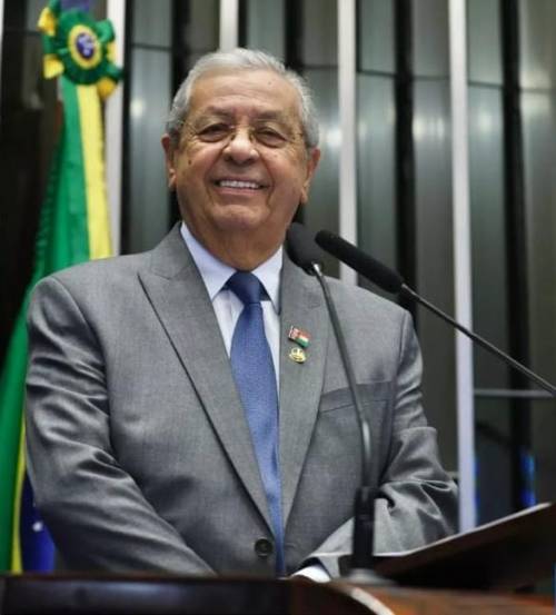 Jayme Campos insiste na candidatura e pressiona União Brasil.