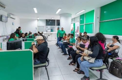 Programa Casa Cuiabana inicia entrega de documentos com mais de 200 atendimentos