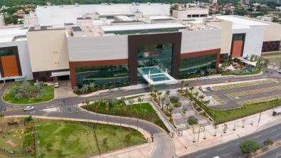 Crise no Varejo: Shopping Estação Cuiabá Intensifica Despejos e Expõe Fragilidade de Grandes Marcas