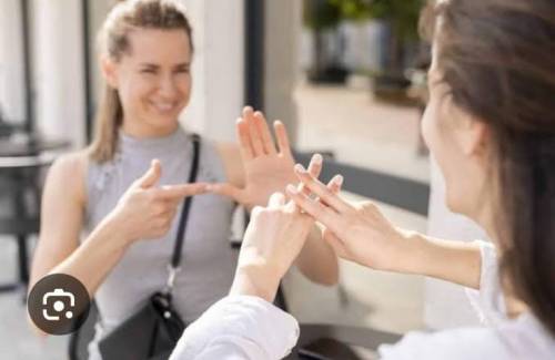 Seduc divulga edital de curso gratuito de Libras com 390 vagas em Cuiabá.