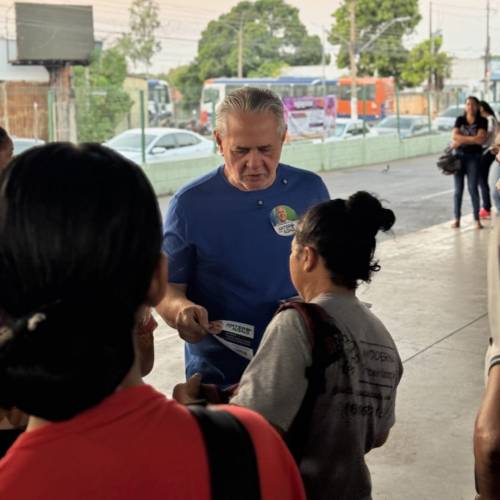 No Terminal André Maggi, Antero apresenta propostas a trabalhadores e estudantes