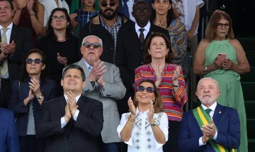 Lula reúne líderes dos Três Poderes em desfile de 7 de Setembro em Brasília