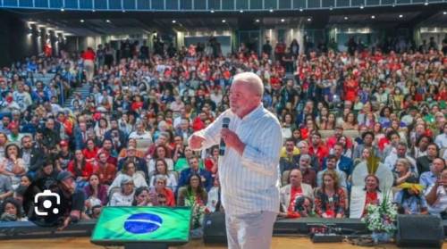 Lula é reeleito presidente do Brasil com vantagem de 4,3 milhões de votos sobre Flávio Bolsonaro
